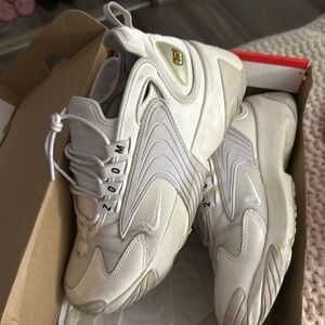 Nike zoom 2k trainers